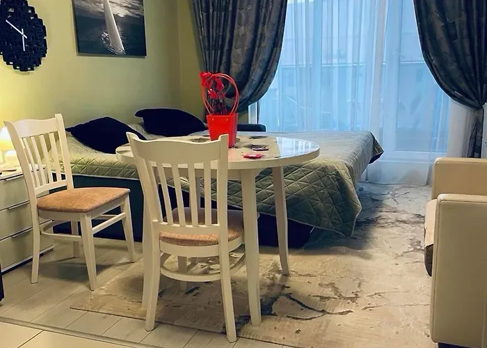 Admiral Plasa Studiyo-25c Сонячний Берег